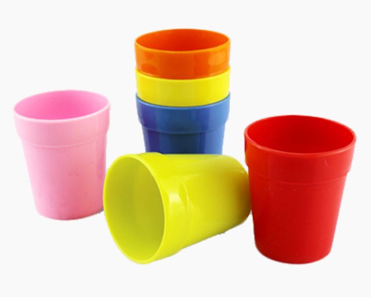 Plastikinė šiukšlių dėžė
